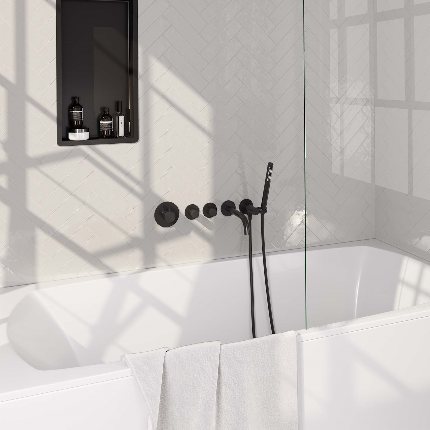 Inbouwthermostaatset Brauer Black Carving Incl Baduitloop en 3 Standen Handdouche Mat Zwart